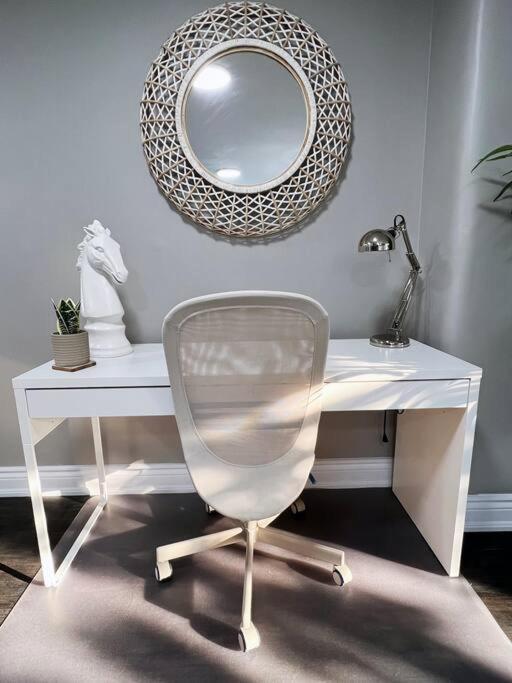 Elegant City Living - 1 Br Londen Buitenkant foto